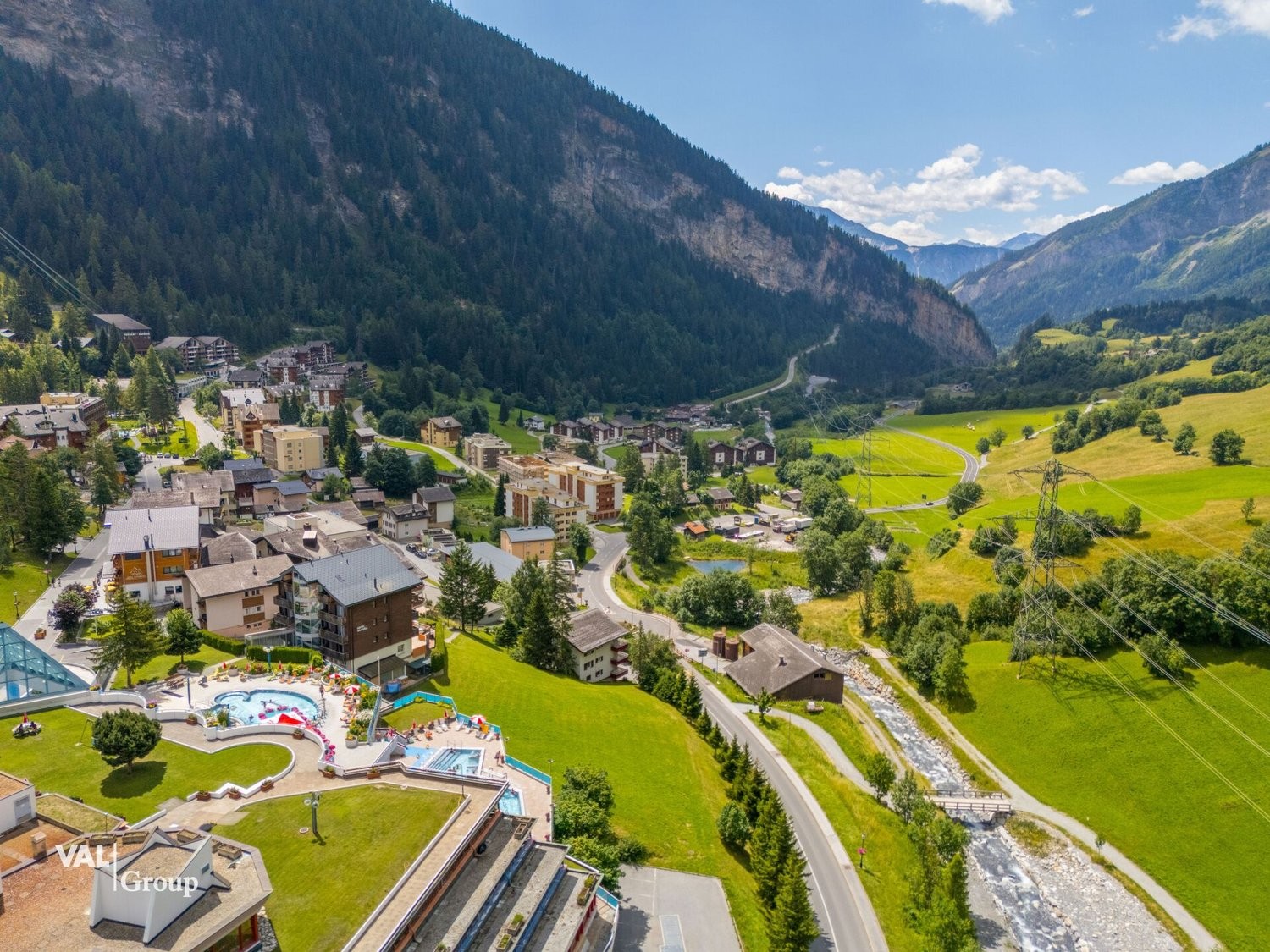 1490m² building land