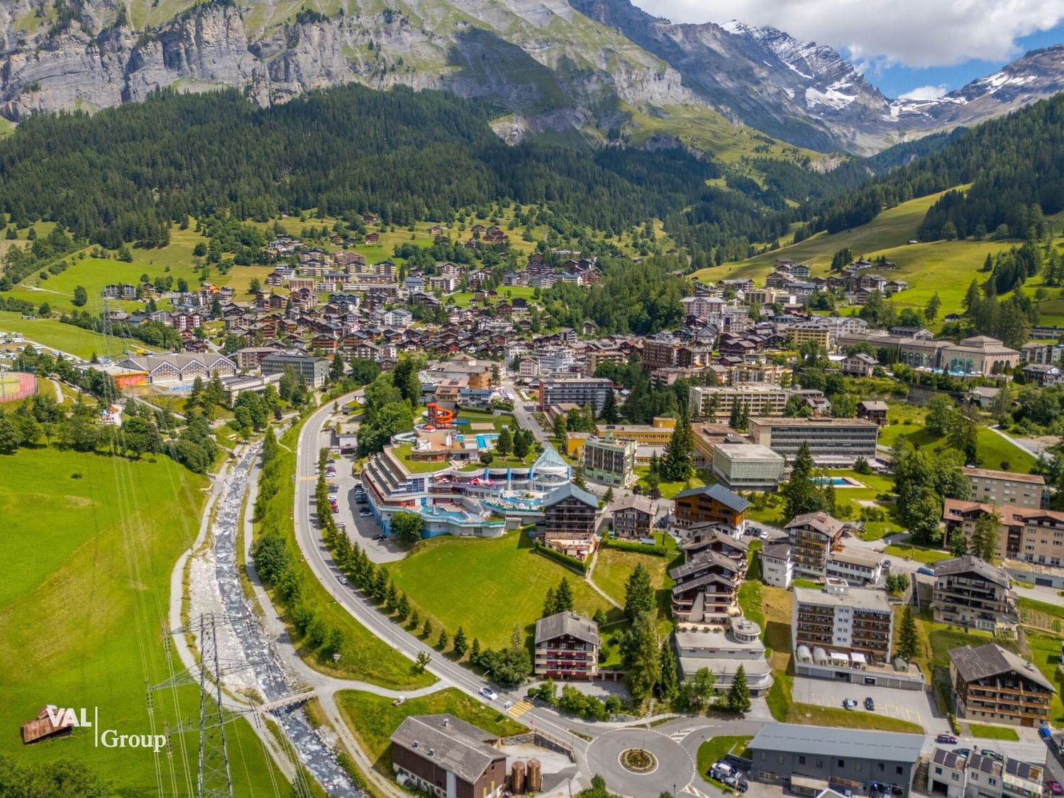 1490m² building land