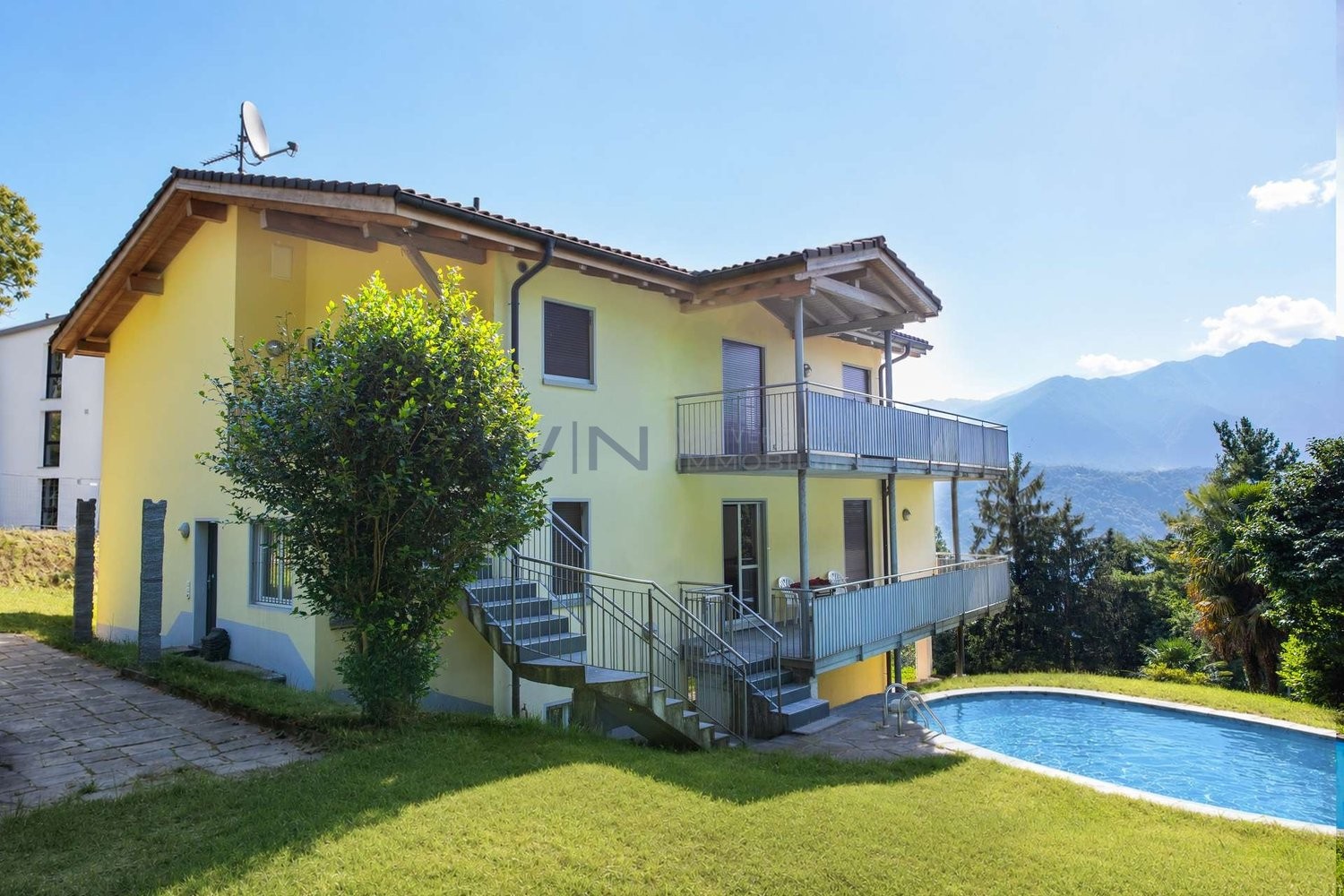 12 ½ rooms multi family house