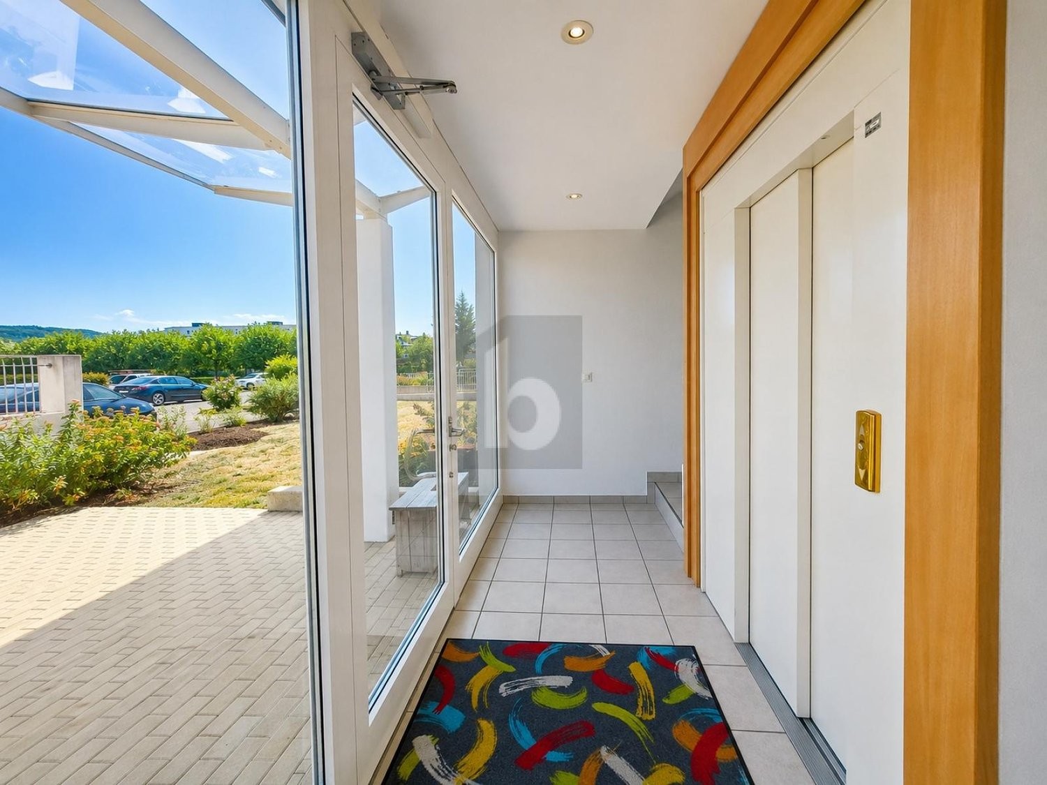 124m² studio