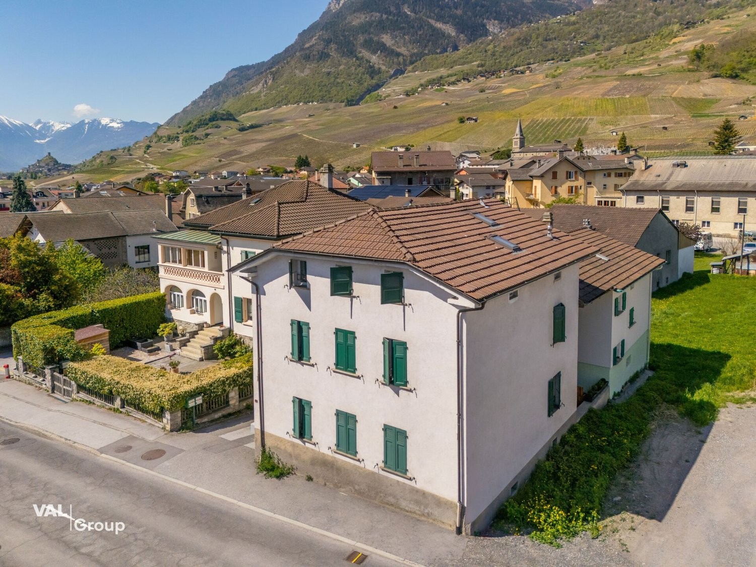 Mehrfamilienhaus