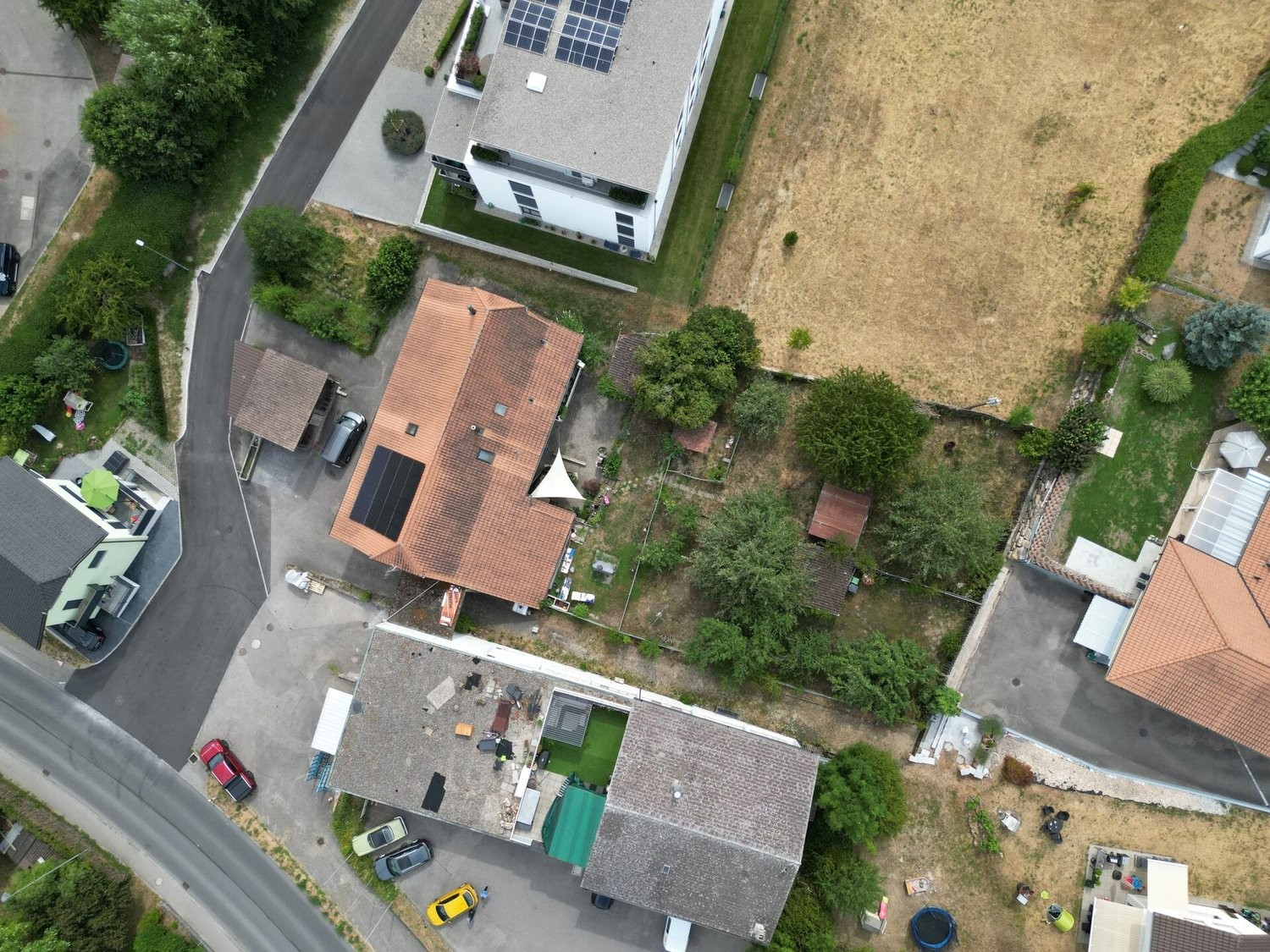 1666m² building land