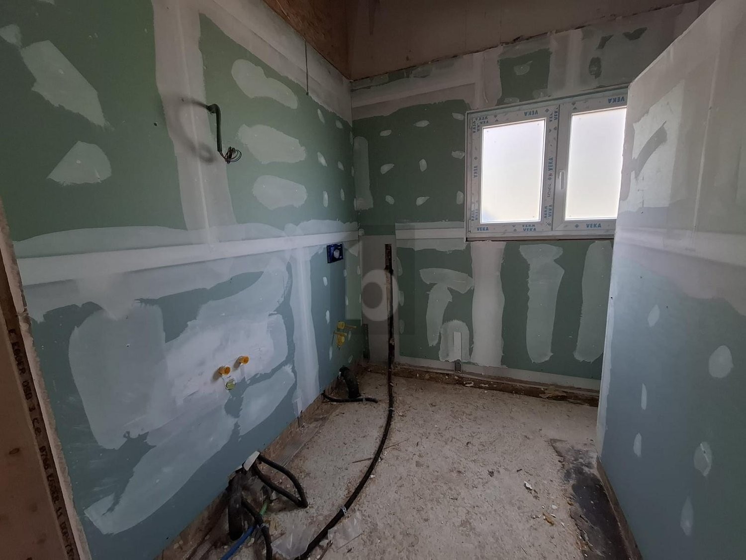 4 rooms single house