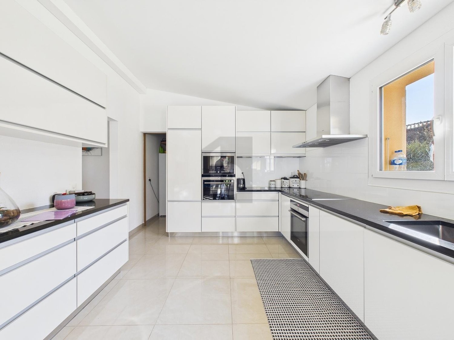 8-Zimmer-Einfamilienhaus, Foto 4 von 4