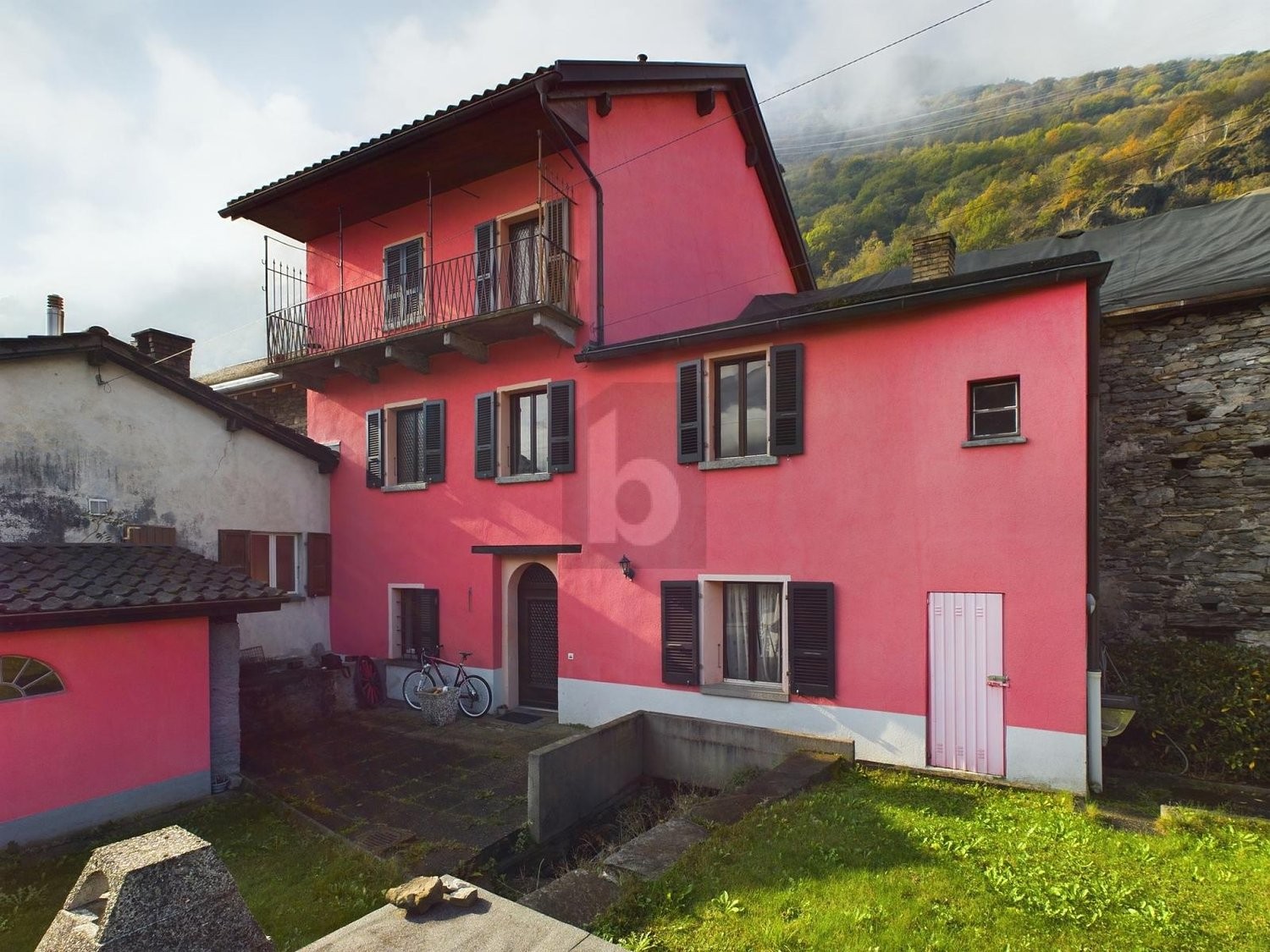 6-Zimmer-Einfamilienhaus