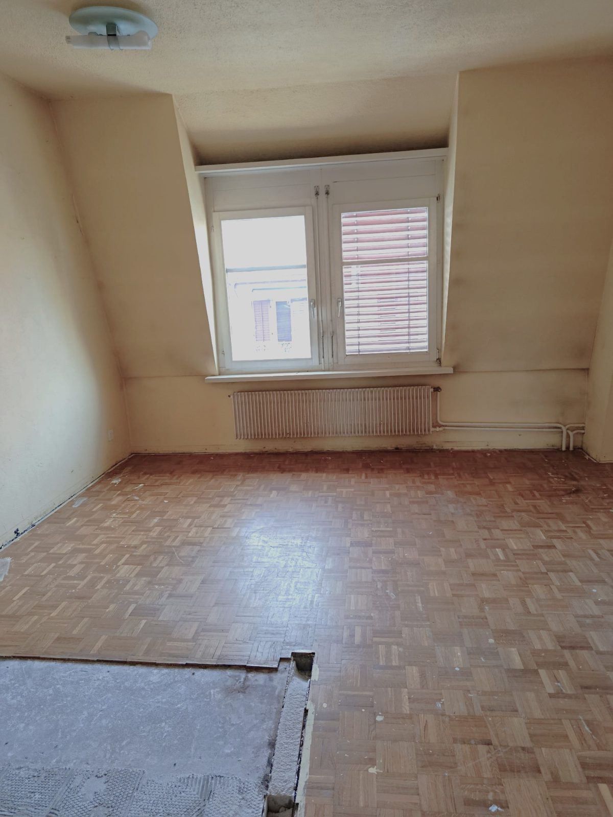 Charakterstarker Altbau sucht Ihre persönliche Note!, Foto 5 von 8