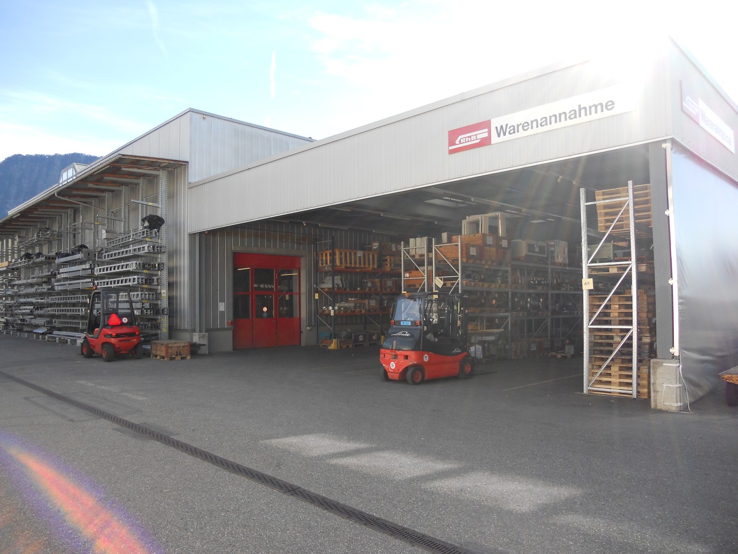 oggetto industriale di 1560m², foto 2 di 3