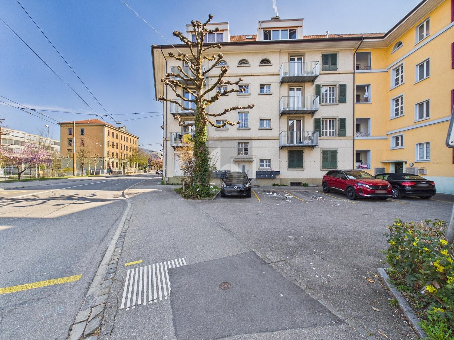 33 rooms multi family house, Foto 1 von 4