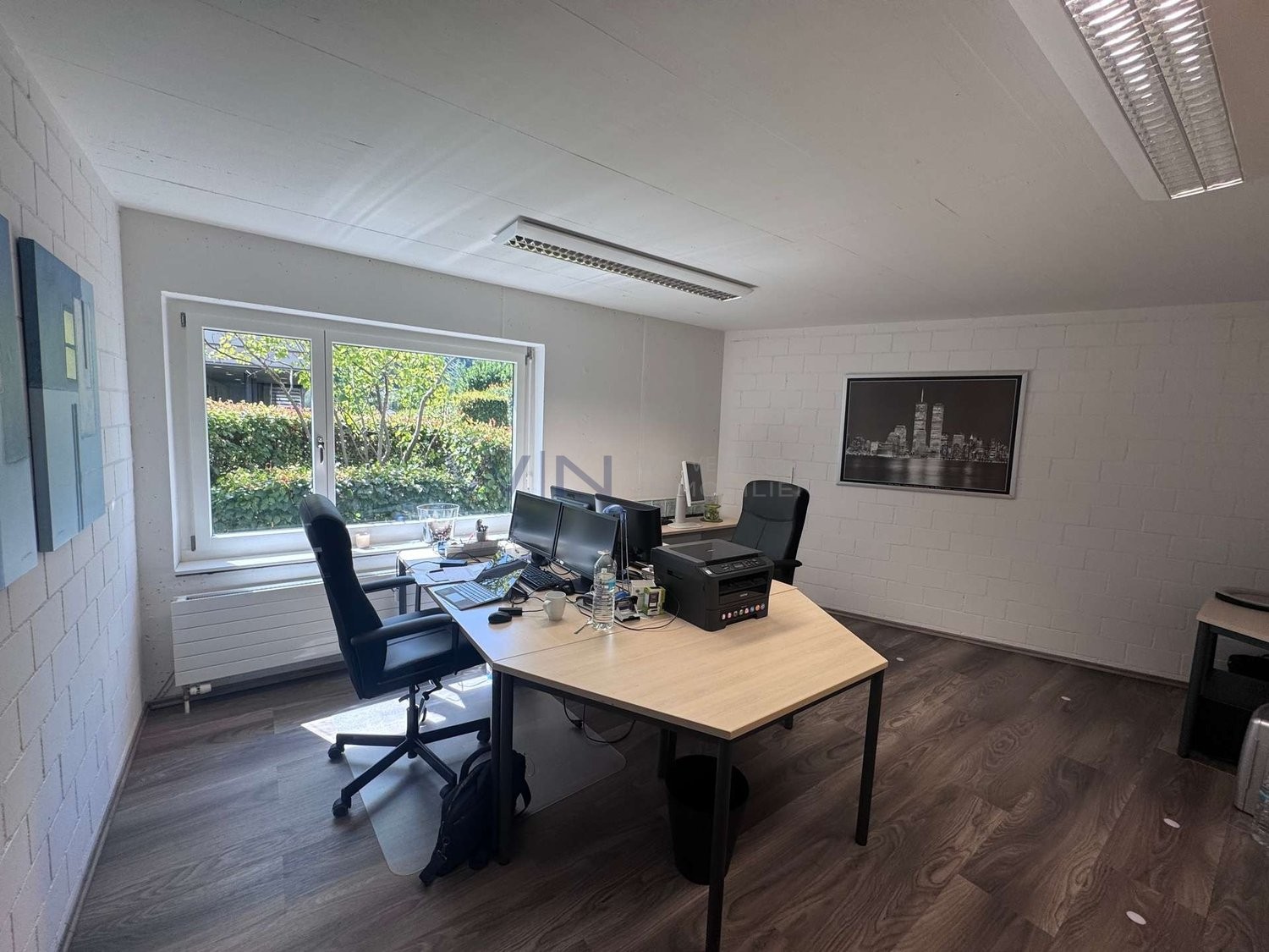 35m² office