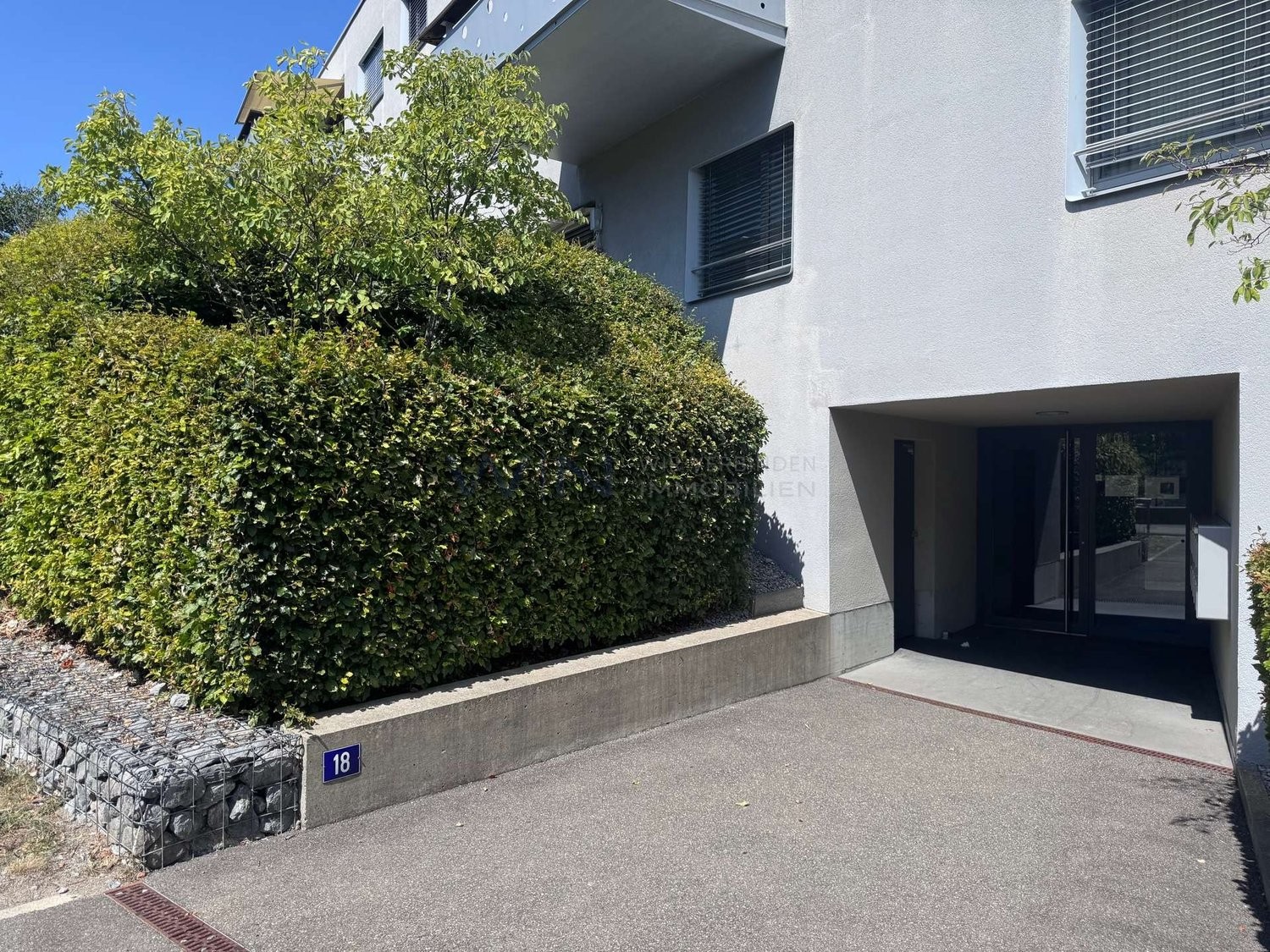 35m² office