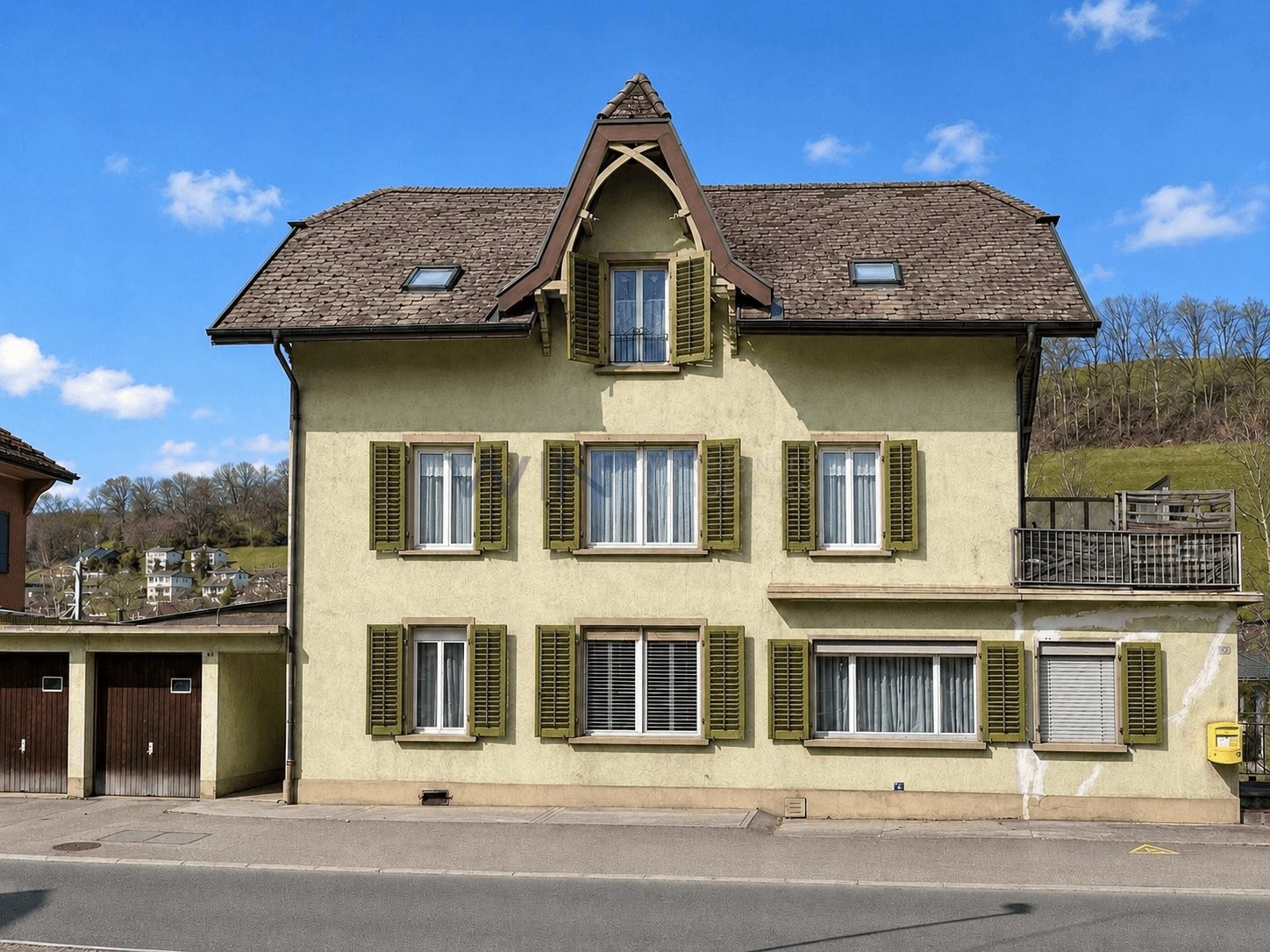 Casa multifamiliare di 14 ½ locali, foto 6 di 9