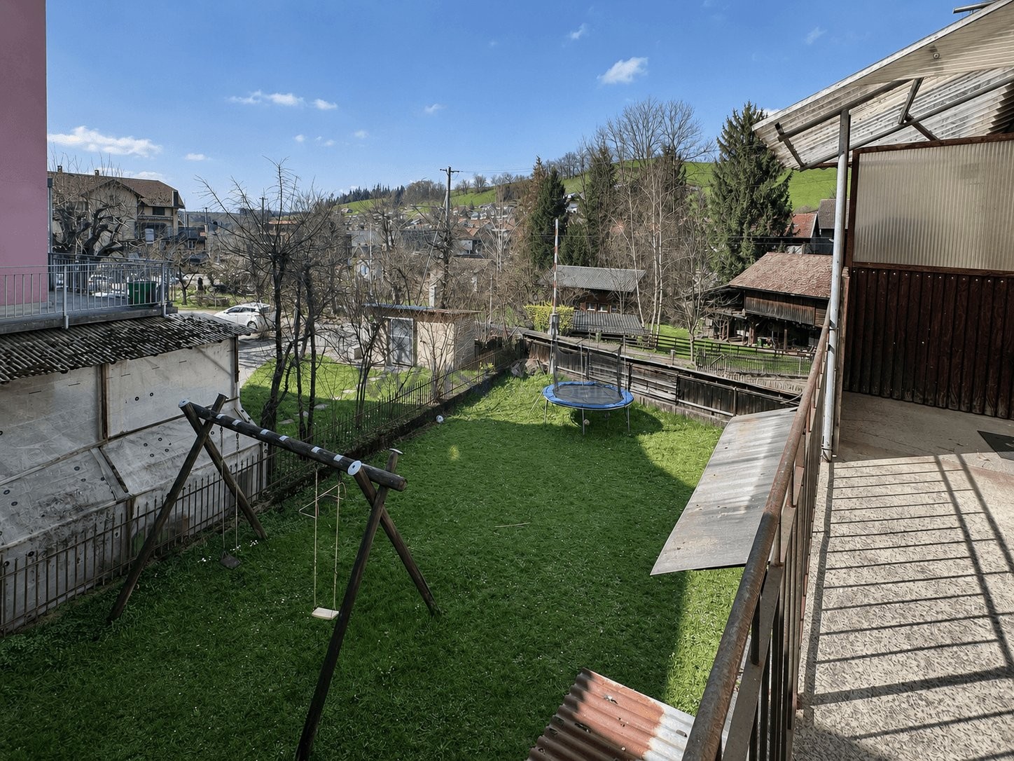 Casa multifamiliare di 14 ½ locali, foto 1 di 9
