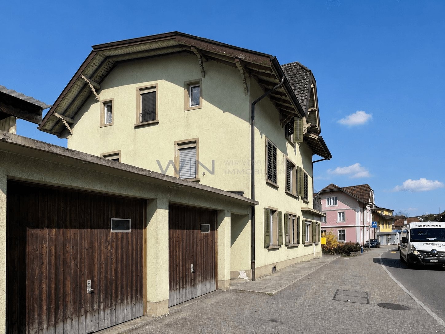 Casa multifamiliare di 14 ½ locali, foto 7 di 9