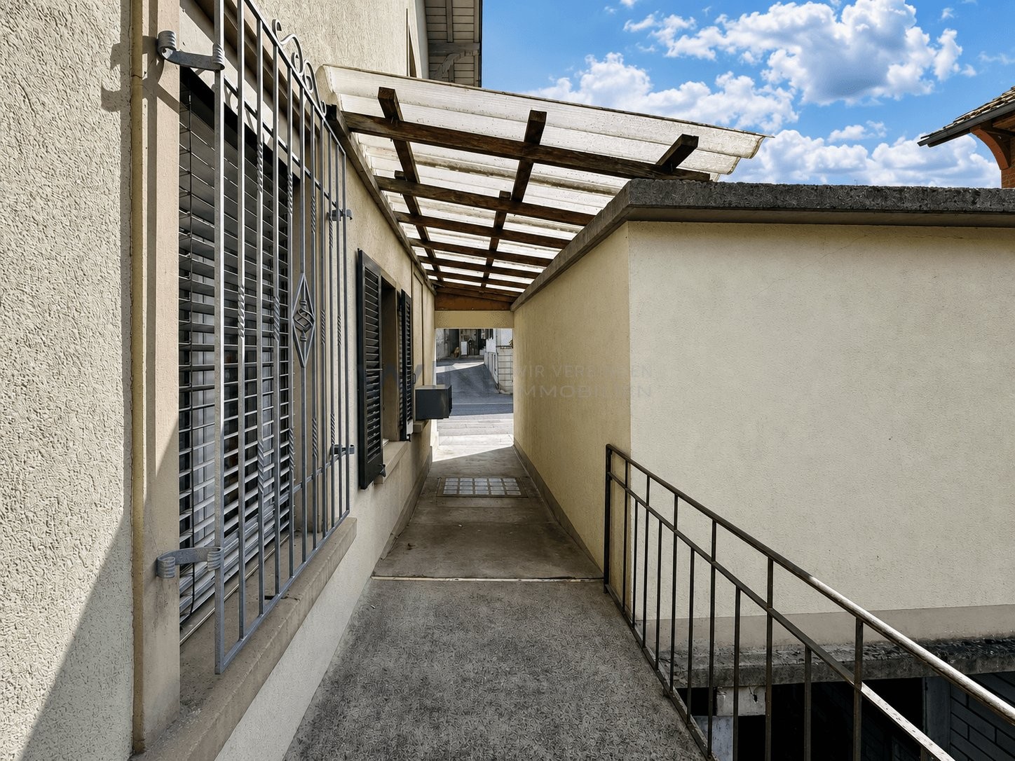 Casa multifamiliare di 14 ½ locali, foto 4 di 9