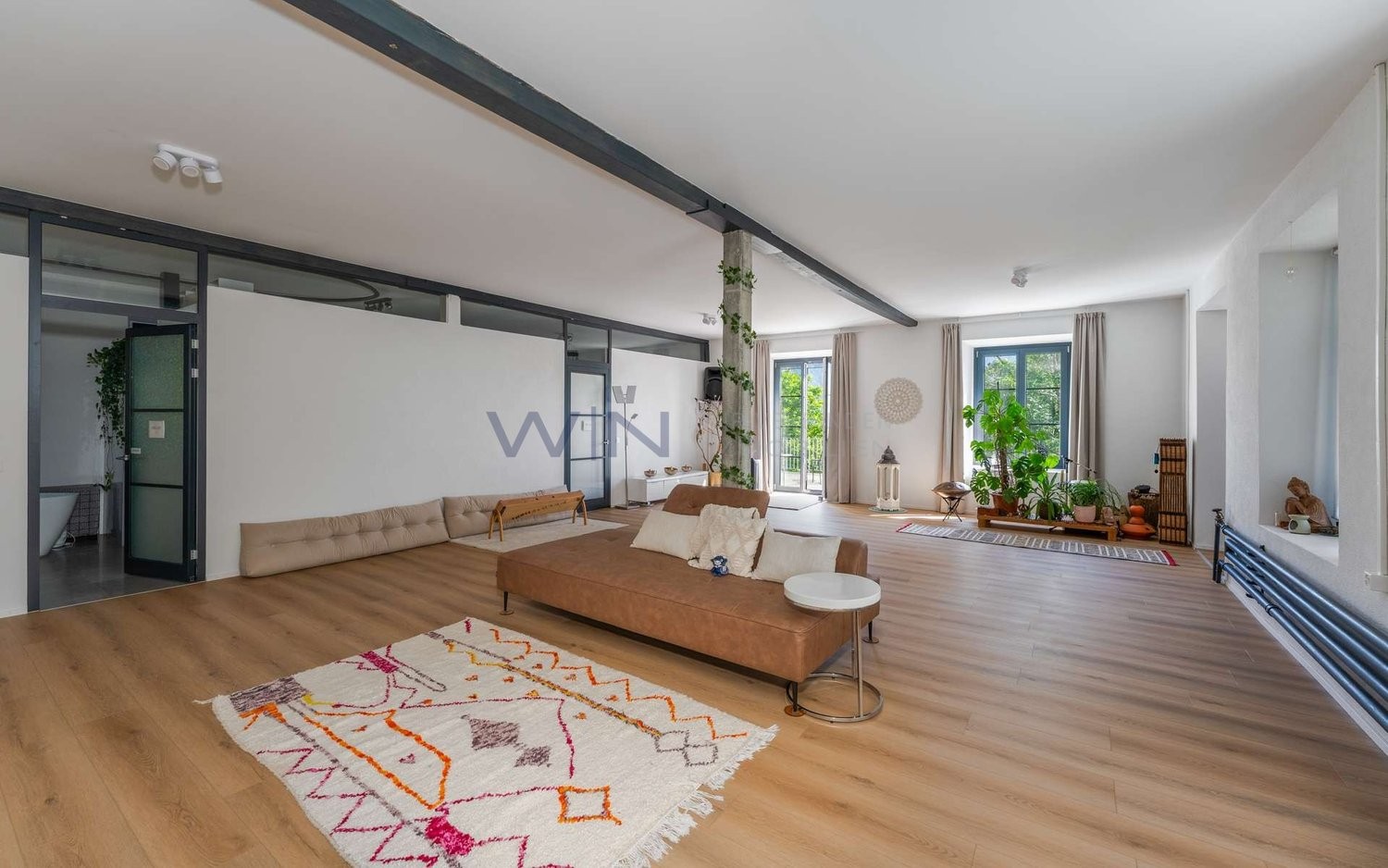 12 ½ rooms single house