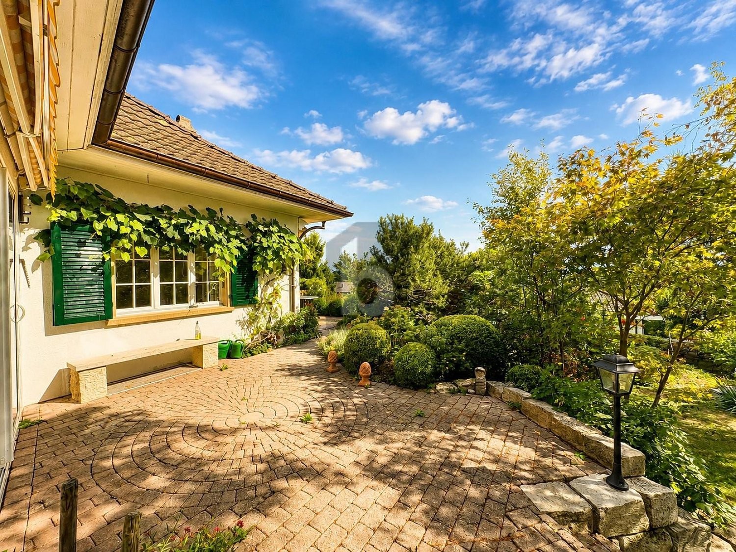 Casa unifamiliare di 7 ½ locali, foto 2 di 4
