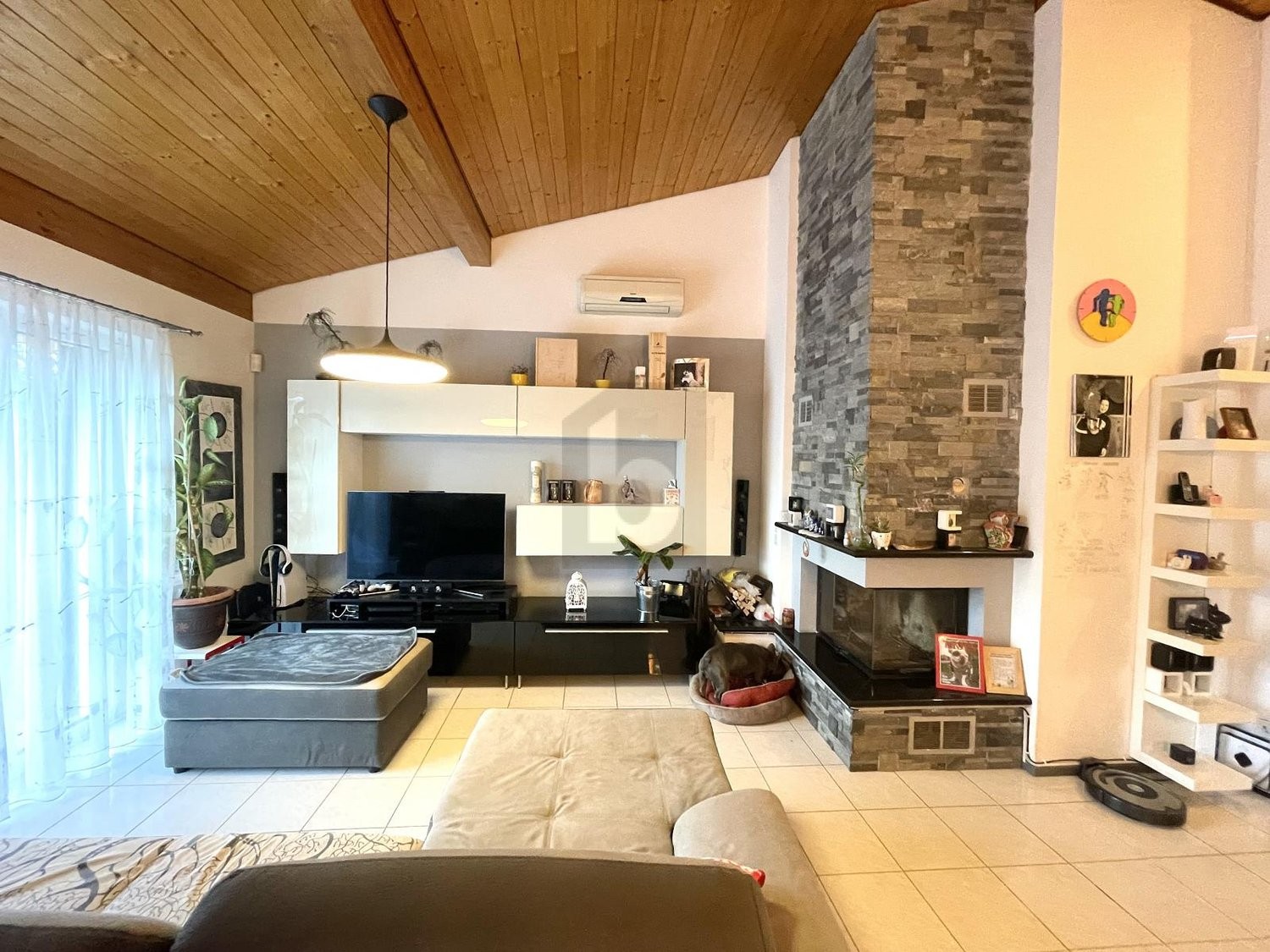 9 ½ Zimmer Duplexhaus, Foto 1 von 4