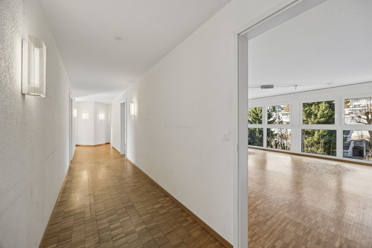 359m² commercial