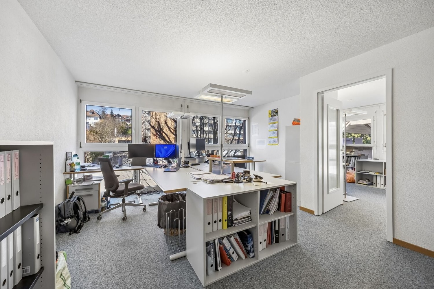 359m² commercial