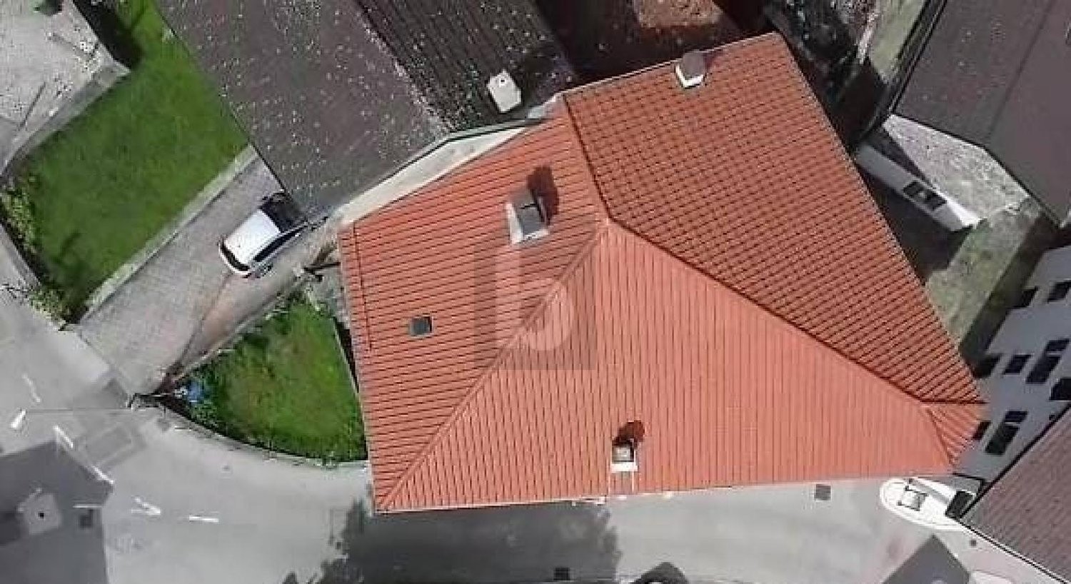 13-Zimmer-Einfamilienhaus