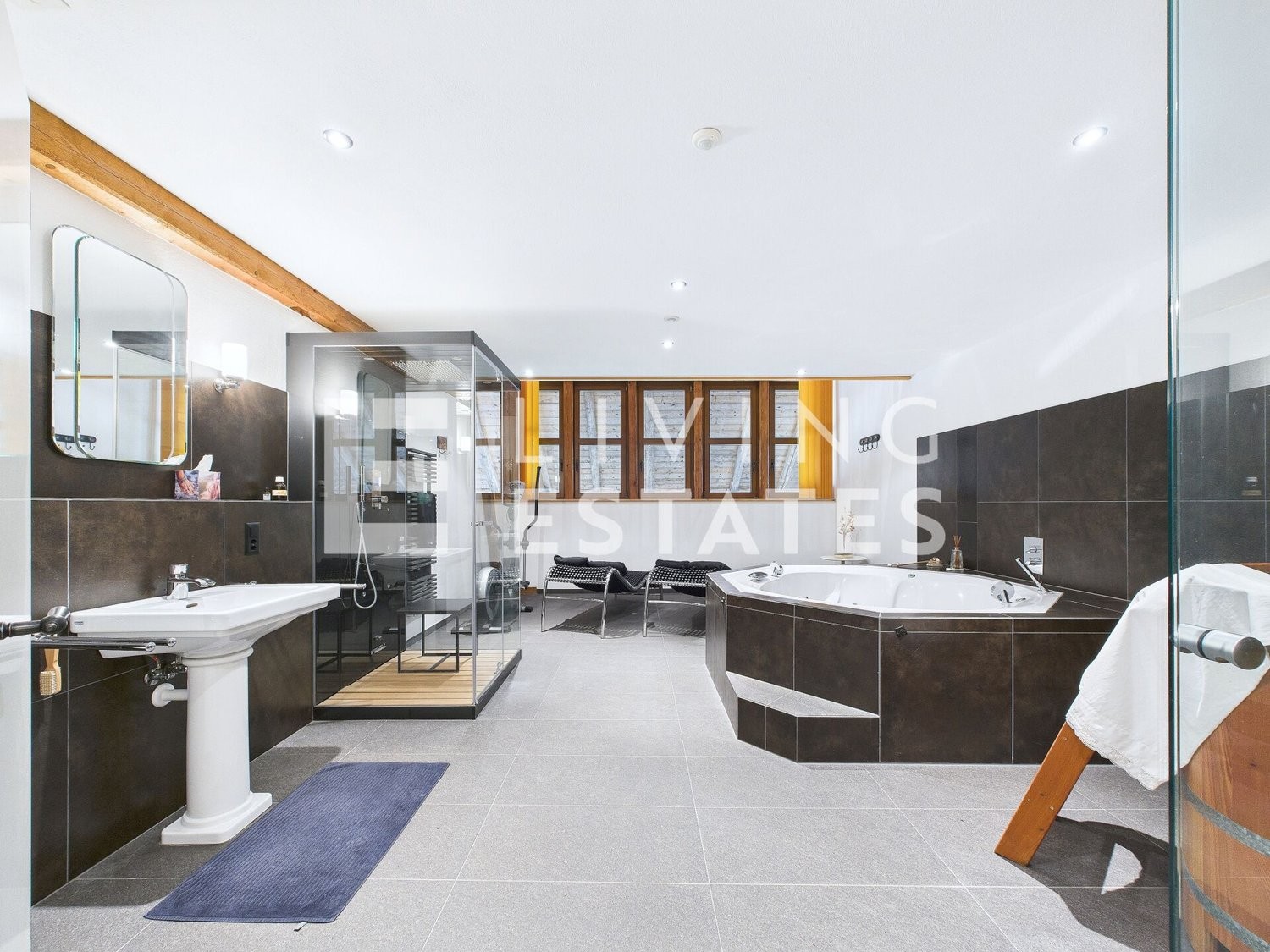 16 ½ rooms farm house, Foto 7 von 10