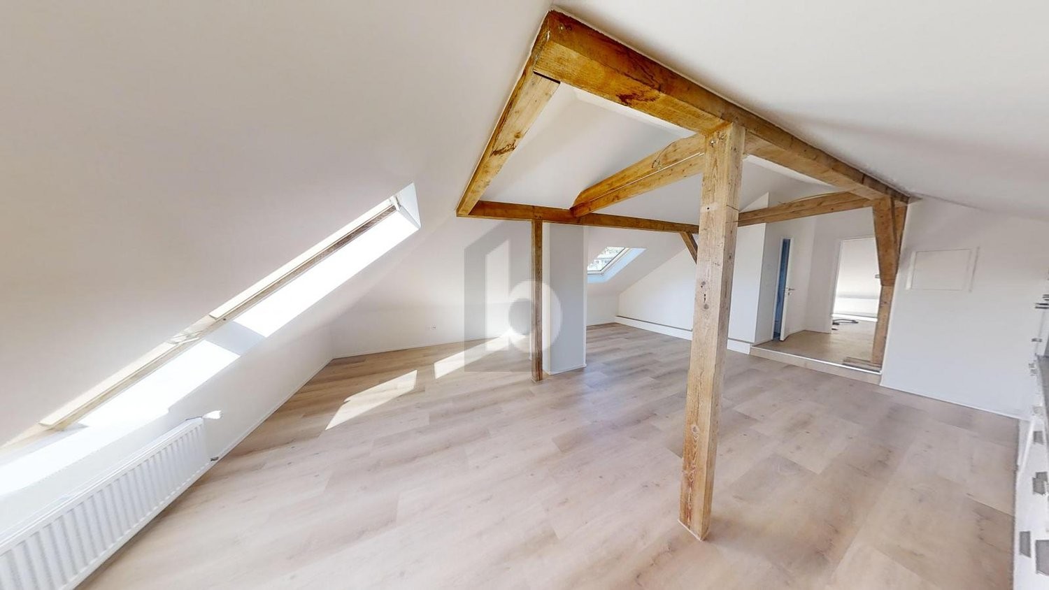 8 ½ rooms multi family house, Foto 1 von 4