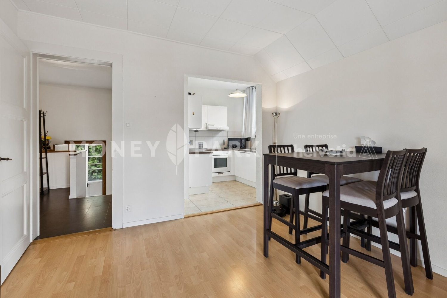 8 Zimmer Einfamilienhaus