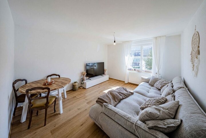 84m² living / commercial building