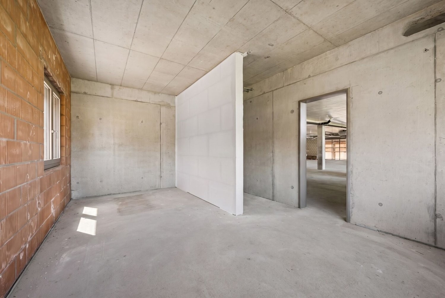 655m² commercial