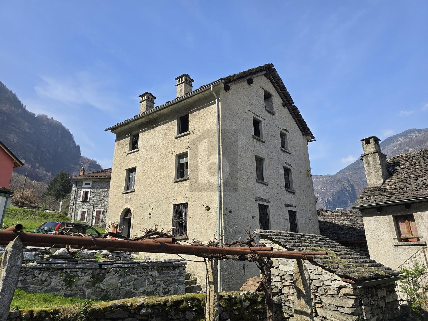 5 Zimmer Einfamilienhaus, Foto 2 von 4