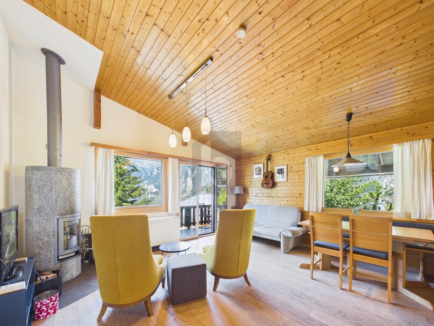 5 rooms chalet, Foto 2 von 4