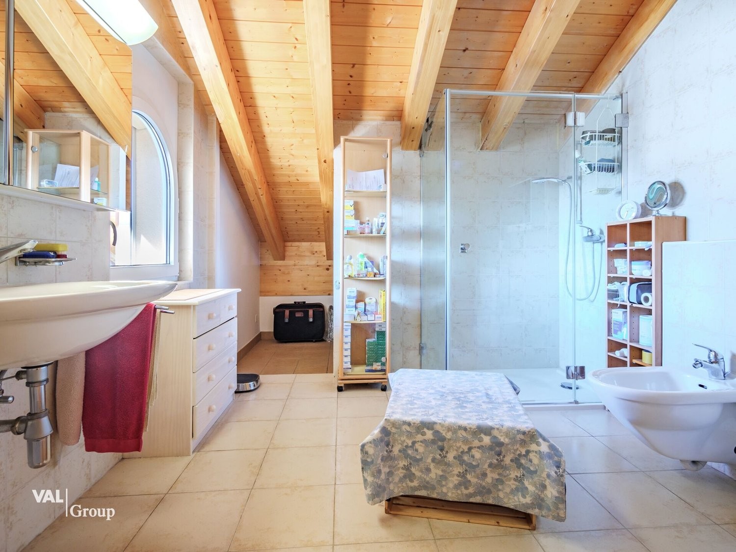 11 rooms multi family house