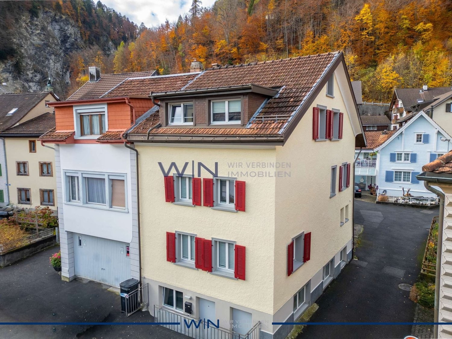 10 ½ rooms multi family house
